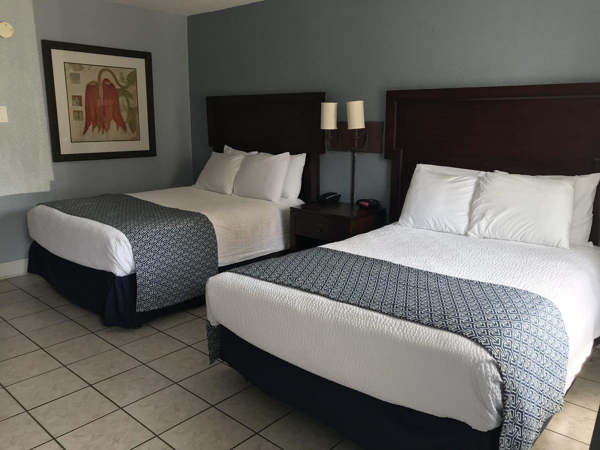 Edgewater Motel 3*